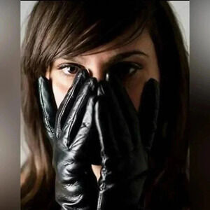 Women’s Black 2-Point Deerskin Gloves NEW!!  Size 7.5